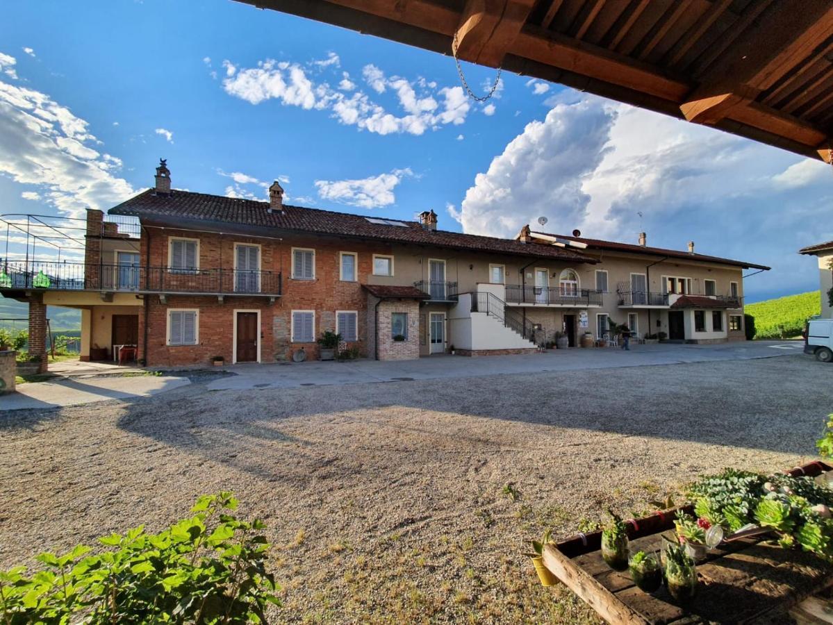 Agriturismo Cascina Sciulun Monforte D'Alba Exterior photo